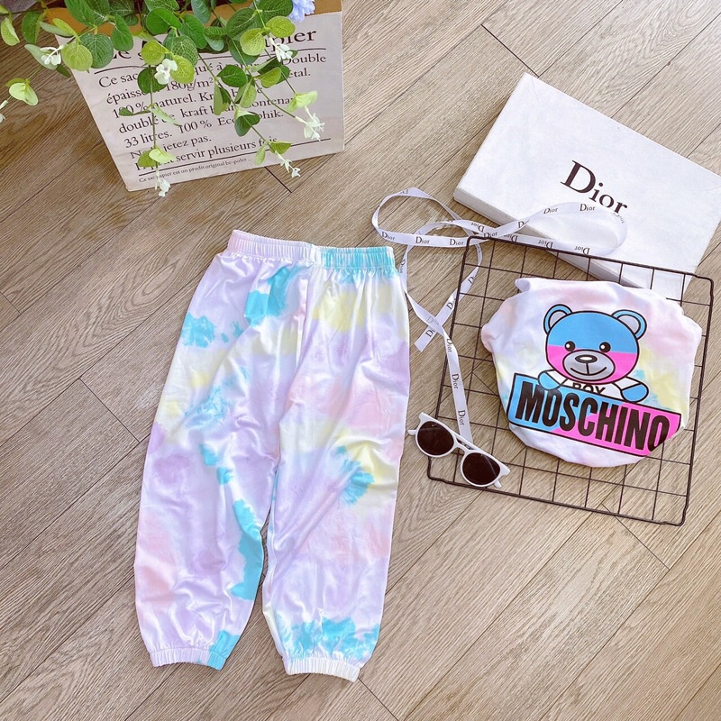 Bộ MOSCHINO Loang Bo Gấu Chun Bé Gái Size 18-30kg