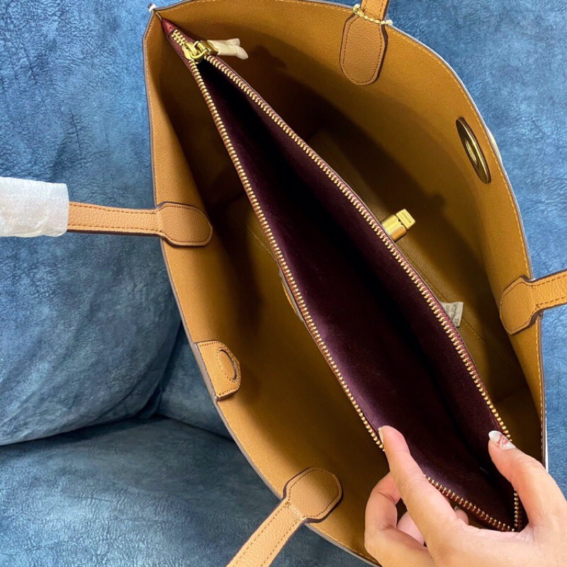 Túi xách COACH TOTE dáng công sở