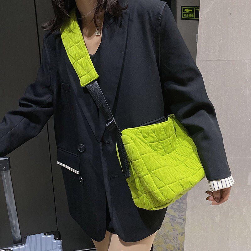 Túi Xách Cỡ Lớn Xanh Dạ Quang Phong Cách StreetStyle