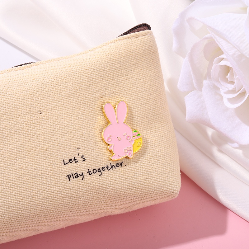 Ghim cài áo QIHE JEWELRY hình thỏ hoạt hình dễ thương đáng yêu