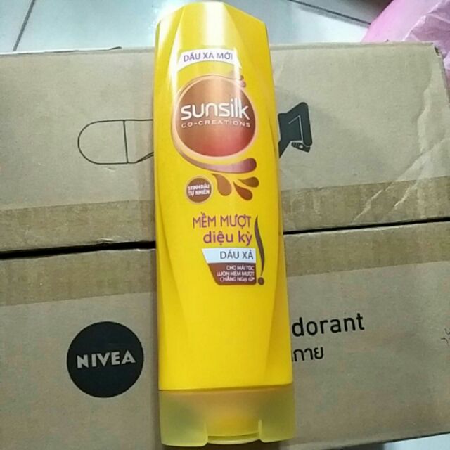 Dầu Xả Sunsilk Óng Mượt Rạng Ngời (320ml)