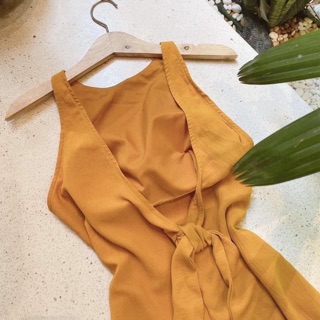 Đầm MAXI VÀNG XẺ CỘT NƠ LƯNG Kt