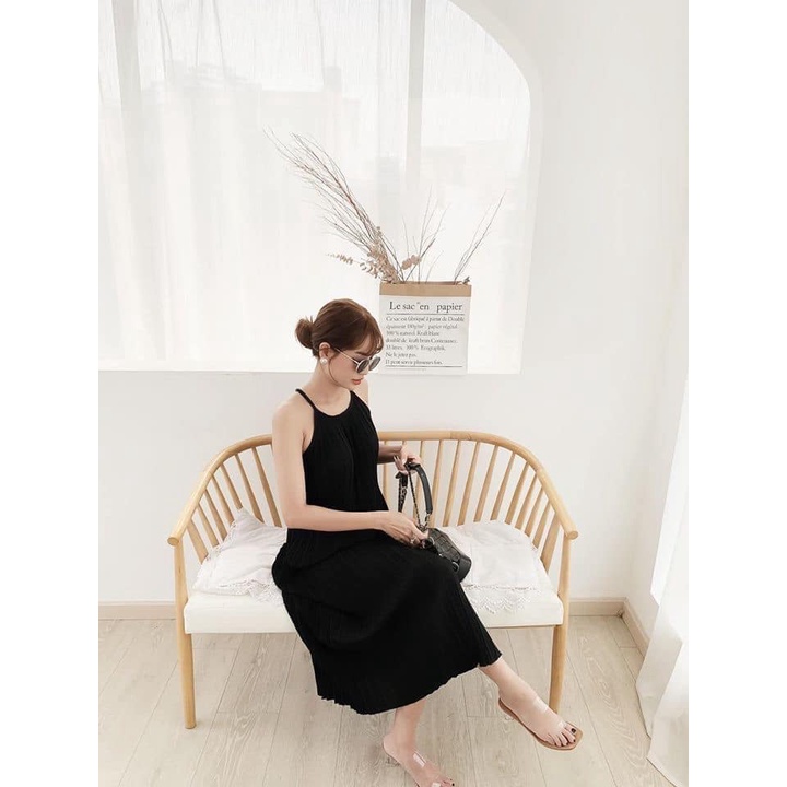 Váy maxi dập ly cổ yếm Thái Lan