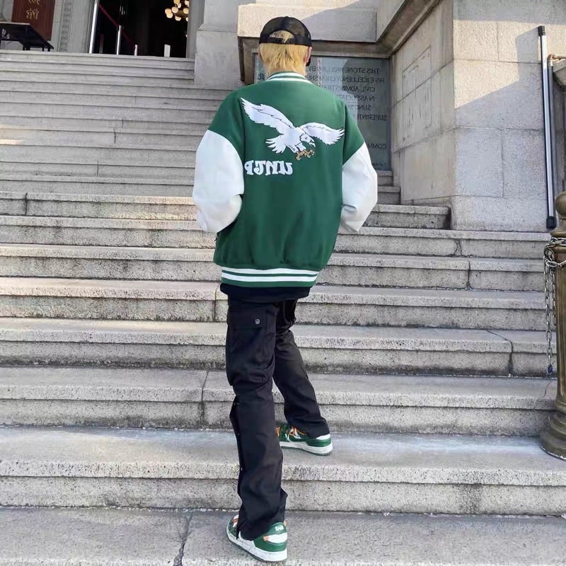 Varsity xanh rêu dạ bông UN