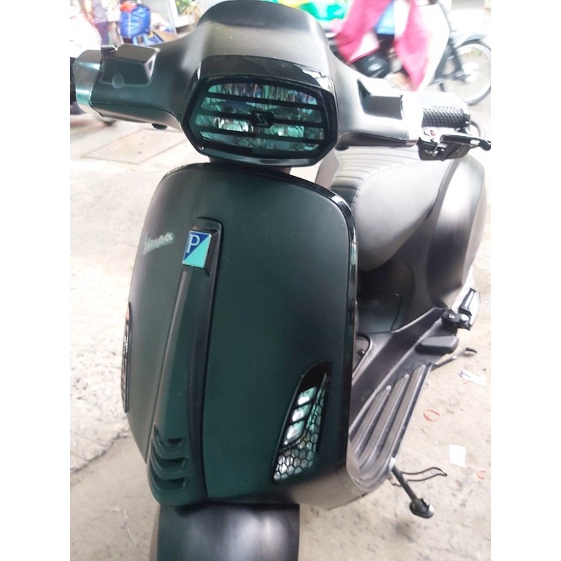 Ốp đèn pha Vespa Sprint