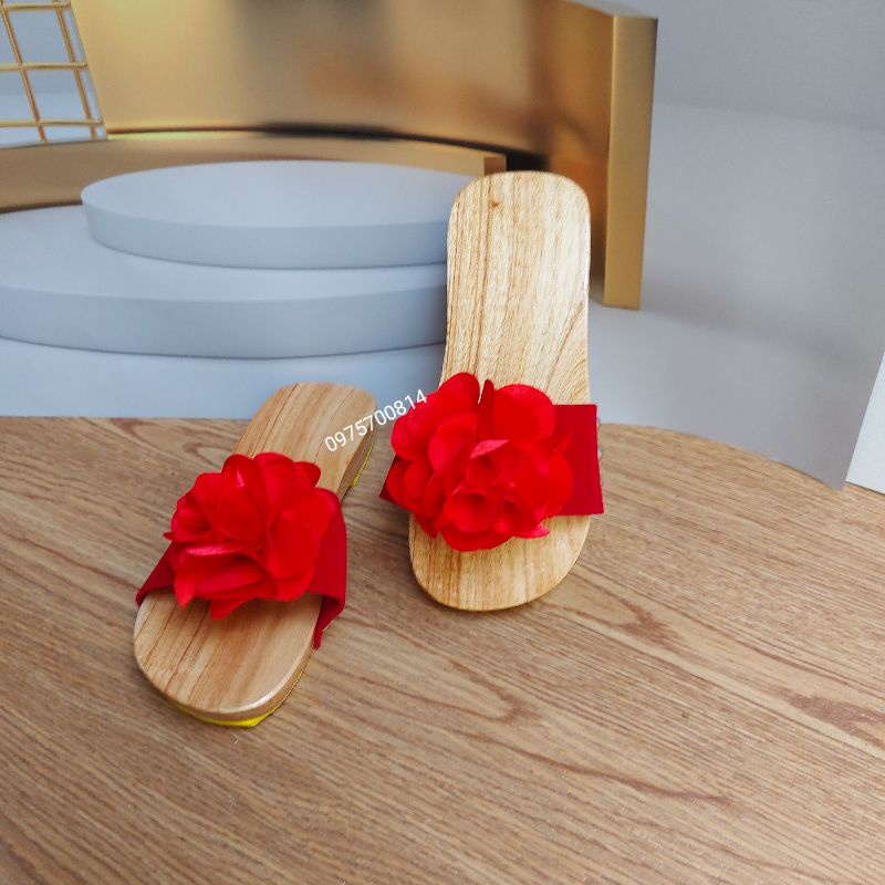 Guốc gổ  thiên nhiên quai nhung, hoa tú cầu, hoa mai xinh xắn cho bé yêu