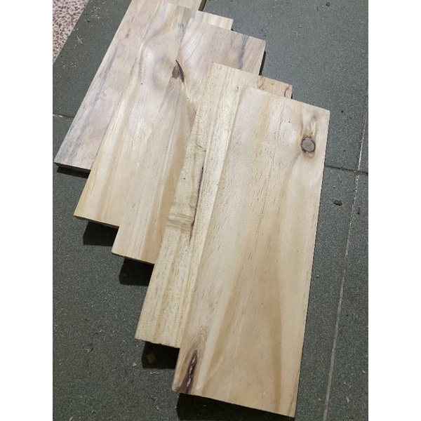 Thanh gỗ thông màu tối dày 1cm, dài 30cm, rộng 10cm bào láng đẹp 4 mặt phù hợp decorde phong cách vintage hay sơn