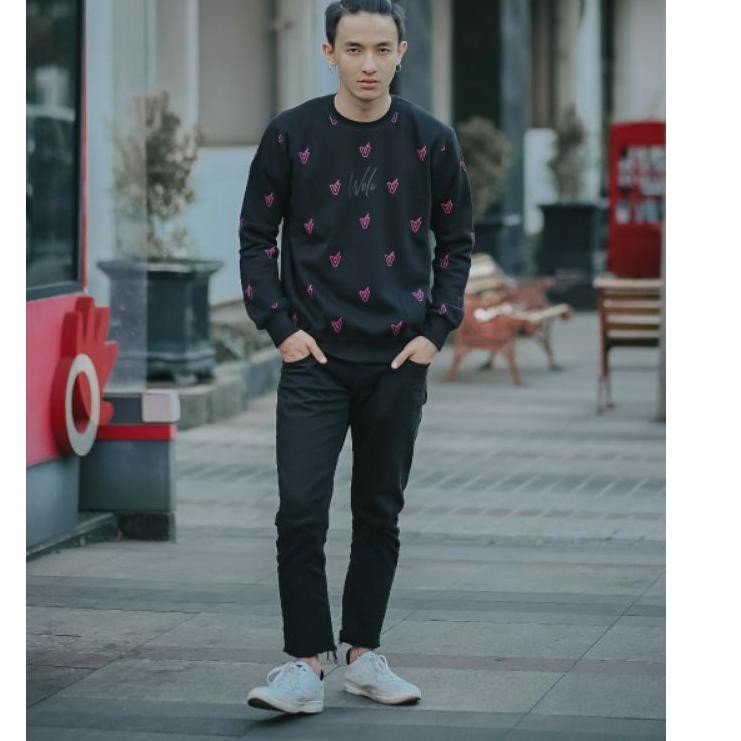 Áo Thun Tay Ngắn Cổ Tròn In Chữ This Is Crewneck Wolv | BigBuy360 - bigbuy360.vn