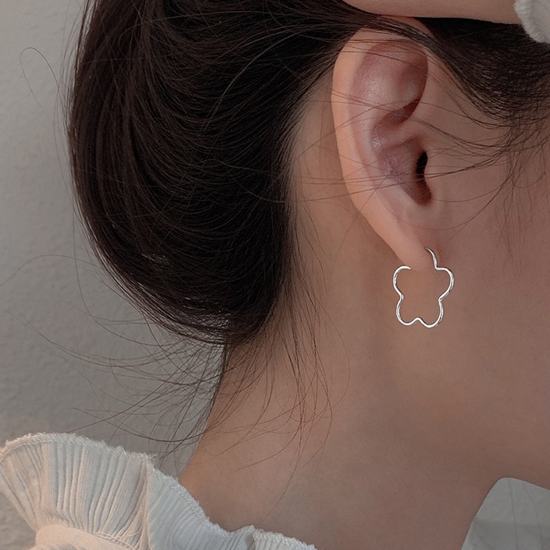 Hoa tai rỗng đơn giản Hoa tai nữ phong cách hàn quốc