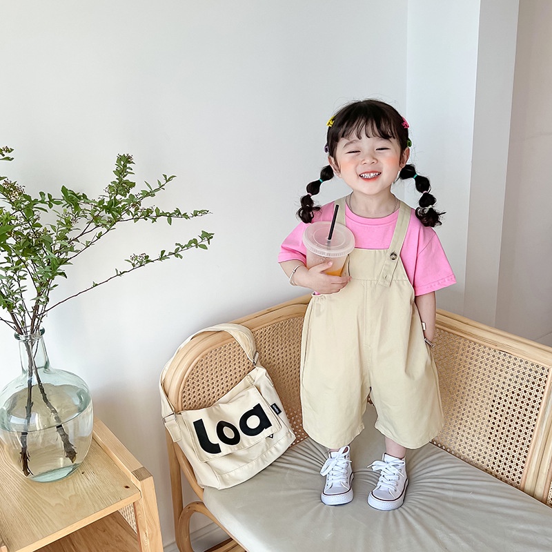 Quần yếm cho bé chất liệu vải thô khaki, có dây điều chỉnh, có túi hai bên phong cách cá tính dành cho bé từ 7-24kg