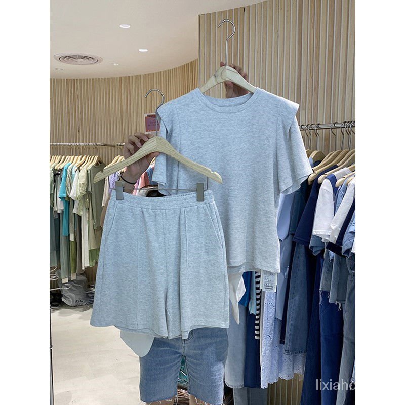 Bộ Áo Cổ Tròn + Quần Short Lưng Cao Co Giãn Thời Trang Mùa Hè Cho Nữ S2021 | BigBuy360 - bigbuy360.vn