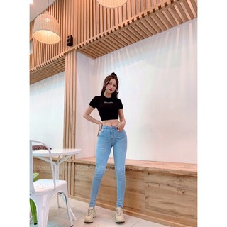 Skinny jean- Quần jean ôm form cơ bản