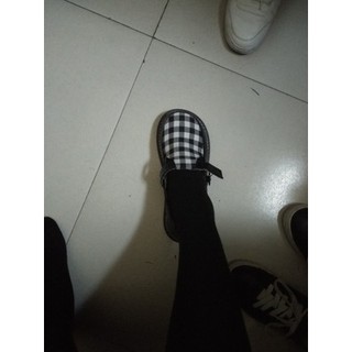 [SẴN ĐEN 39 - SALE] Giày ulzzang mũi tròn caro (ảnh thật khách đi ở cuối)