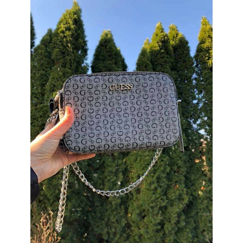 Túi xách nữ hiệu Guess