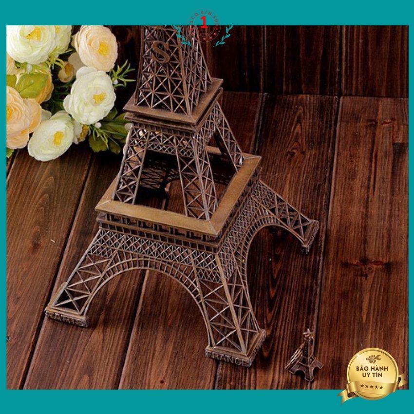 Mô hình tháp eiffel chiều cao 48cm trang trí decor chât liệu kim loại cứng chống gỉ có thể tháo rời  dùng làm quà tặng