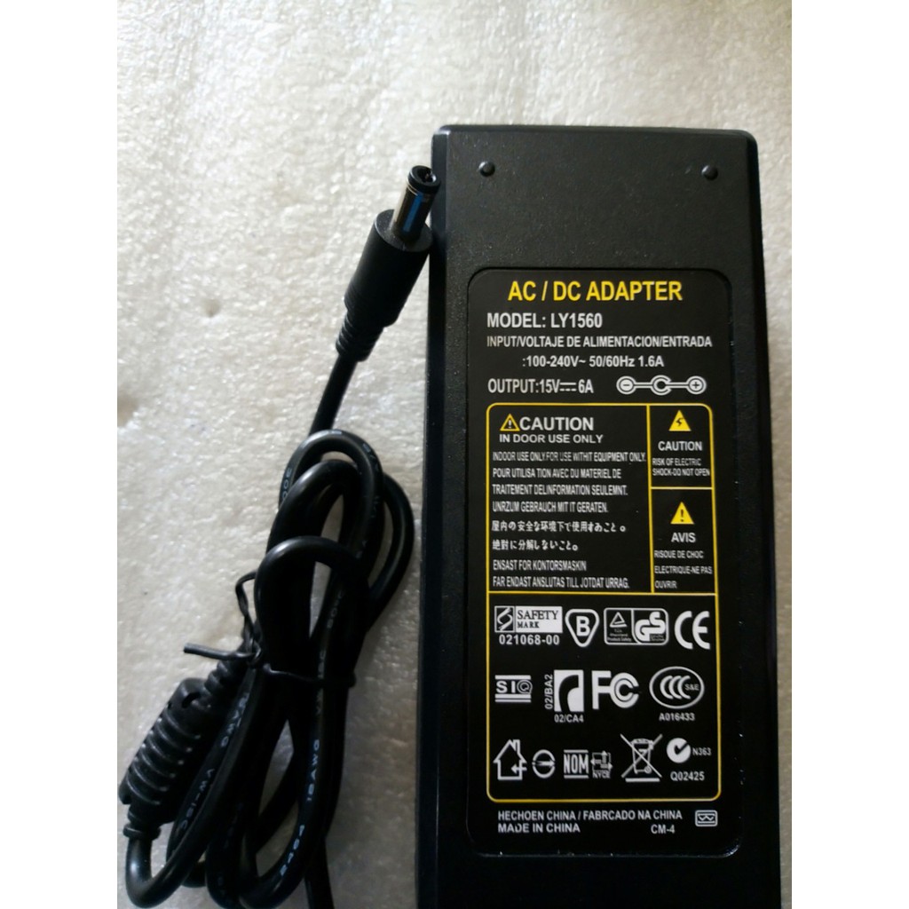 Adapter AC / DC 15V - 6A