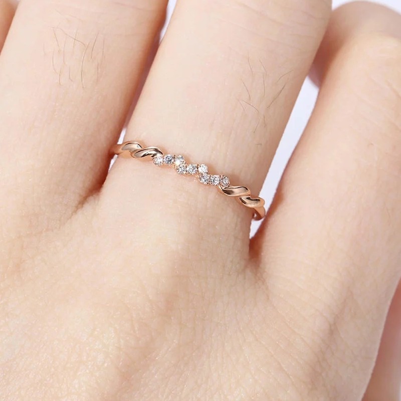 Nhẫn bạc đính đá zircon thiết kế đơn giản dành cho nữ