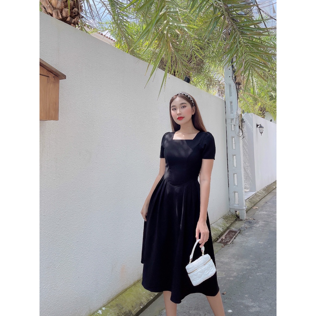 Đầm Ladonna C526 xếp ly bên eo tay ngắn trẻ trung Cin House