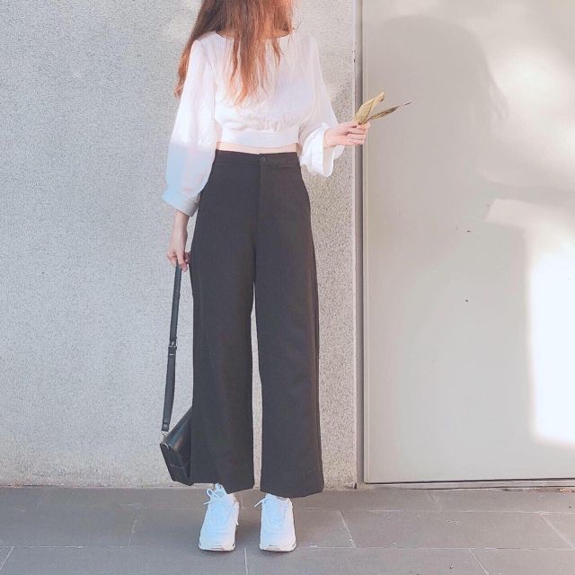 ÁO CROPTOP EVELYN TOP VERSION 2 CỘT NƠ LƯNG TAY DÀI Siêu Xin