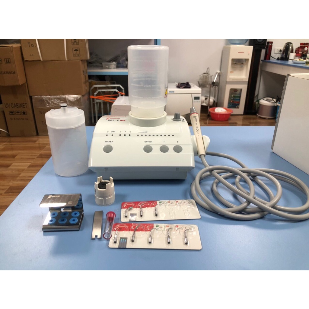 Máy lấy cao răng Woodpecker UDS E Led