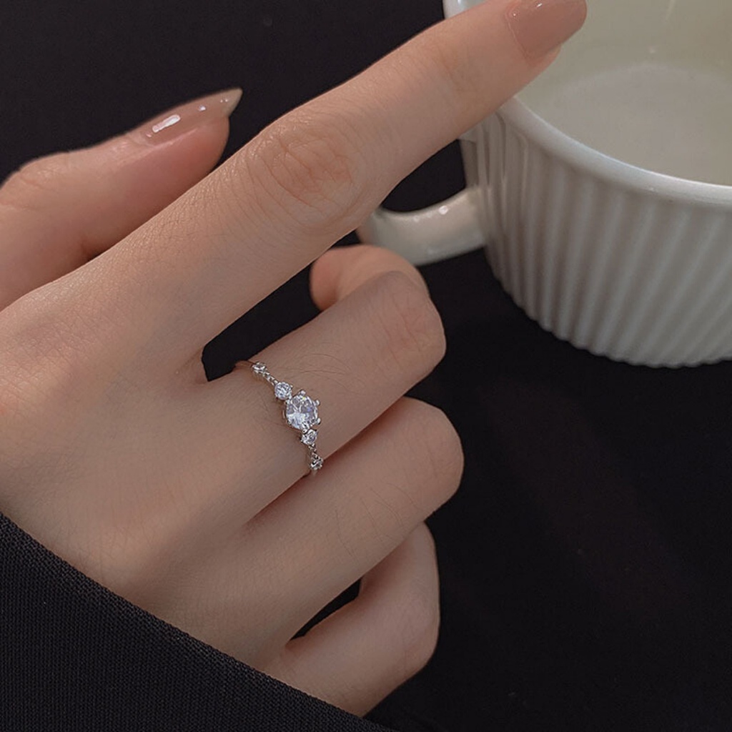 Nhẫn Bạc Dreamsilver Princess Đính Đá Lấp Lánh Mảnh NT026