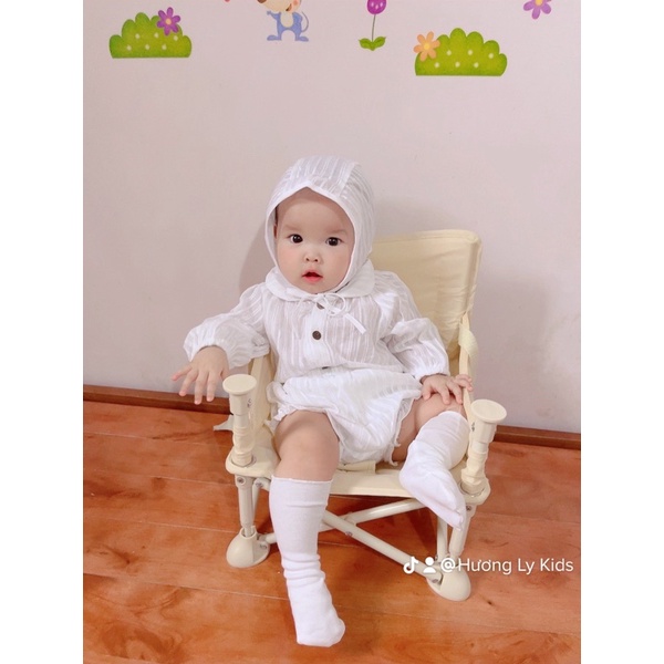 Set thêu trắng kèm tuban chip