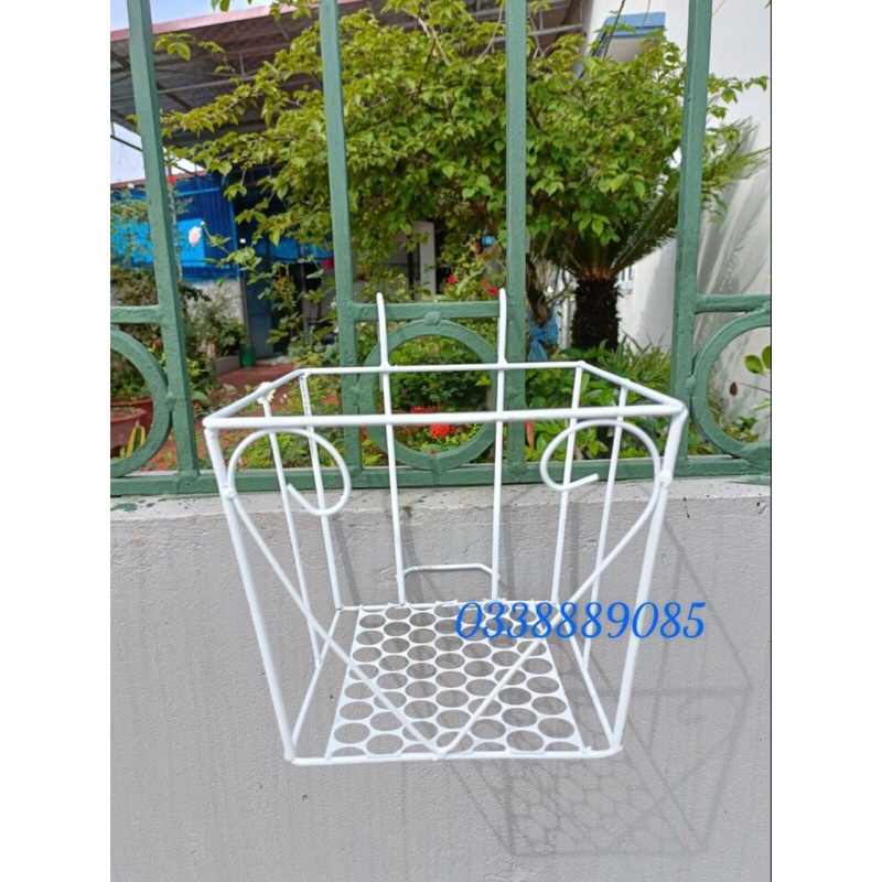 Giỏ Sắt Treo Hoa Ban Công Vuông 24cm - Giá Sắt Vuông Để Chậu Cây, chậu đẹp và hàng có sẵn