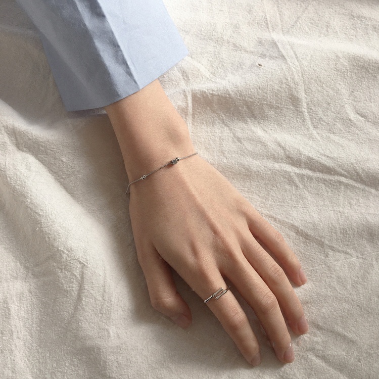 Vòng Tay Mạ Bạc 925 Hình Quả Cầu Vuông Nhỏ Đơn Giản Thời Trang Cho Nữ