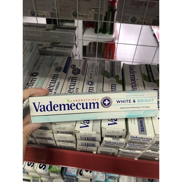 Kem đánh răng Vademecum trắng răng thơm miêng, chiết xuất thiên nhiên, nội địa Châu Âu, GGEU