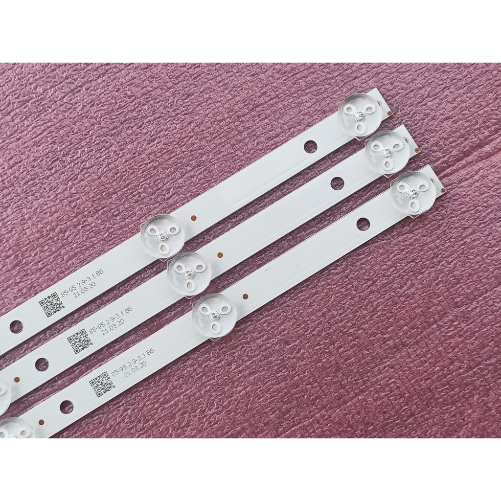 BỘ LED TIVI DARLING 32HD931 VÀ CÁC ĐỜI MÁY KHÁC. MỚI 100% BỘ 3 THANH, MỖI THANH 8 BÓNG 3V, DÀI 61,7cm