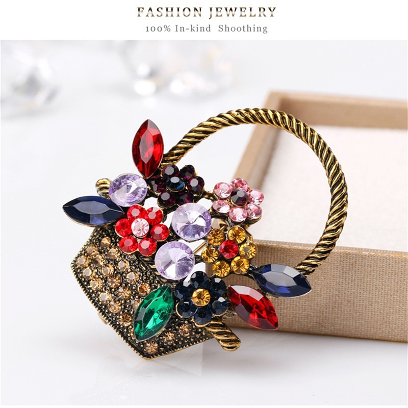 Ghim Cài Áo Hình Giỏ Hoa Đính Đá Xinh Xắn