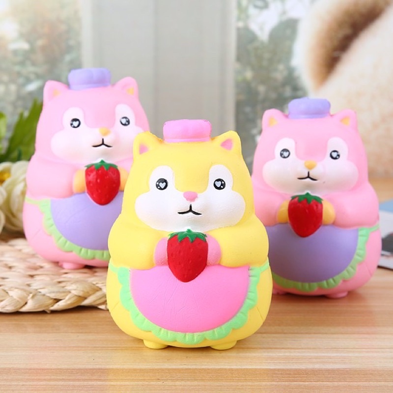 Squishy CHUỘT Ú ôm trái dâu đỏ đáng yêu độc đáo