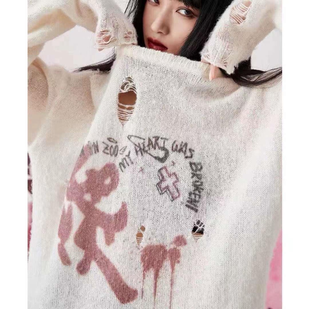 Áo Sweater tay dài cổ tròn rách lỗ Y2k hình trái tim Graffiti