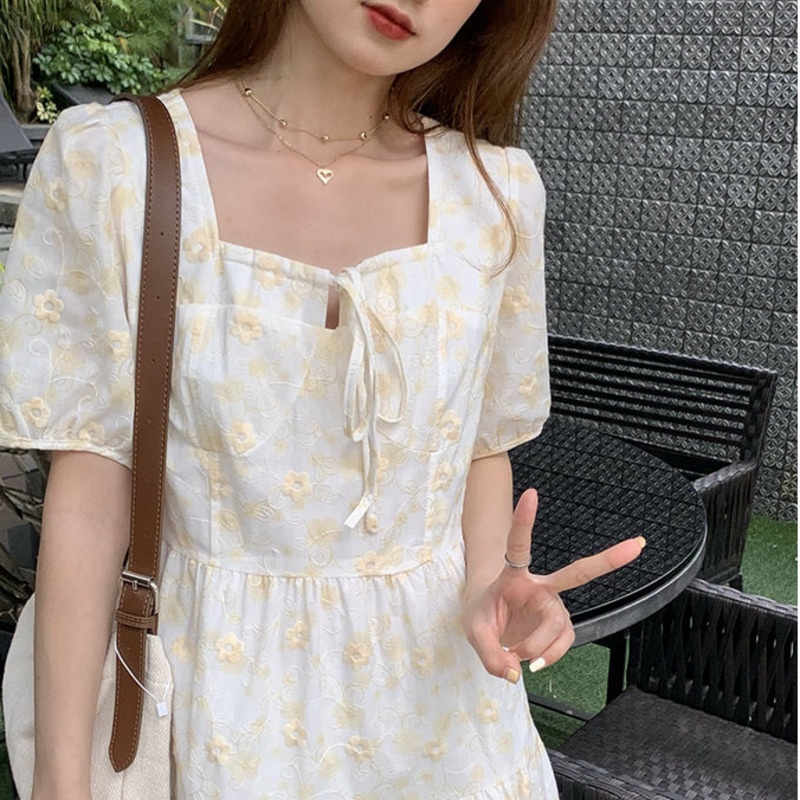 Đầm Tay Phồng Cổ Vuông Họa Tiết Hoa Phong Cách Hàn Quốc Mới