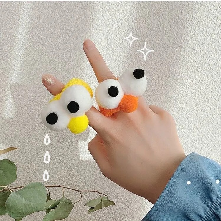 Cột tóc đôi mắt ngỗ nghĩnh