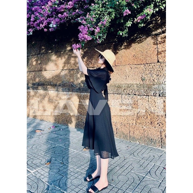 Đầm maxi voan bi nổi hở lưng cột nơ | BigBuy360 - bigbuy360.vn