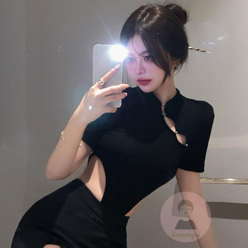 Áo Liền Quần Ngắn Tay Cổ Đứng Khoét Lỗ Phối Nút Thời Trang Mùa Hè Cho Nữ