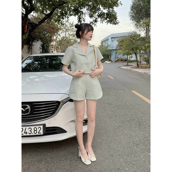 Sẵn  Set xốp xanh hồng áo vest lửng với short quần ngắn lưng sau thun