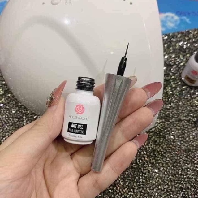Gel vẽ nét hoa hồng đen trắng