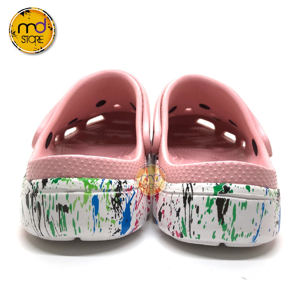 [Super Sale] Dép Cross vảy sơn hồng đế trắng , Dép Cross cá sấu bít đầu - Tặng kèm 12 Sticker, Jibitz +Hộp | BigBuy360 - bigbuy360.vn