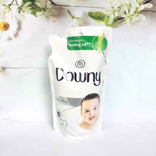 Nước xả vải Downy 2,4/2,6L