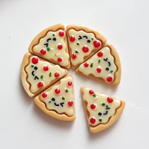 Mô hình Bánh Pizza nguyên liệu trang trí ốp lưng dép cross hoặc trang tri slime