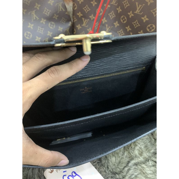 [Chính hãng] Túi xách Clutch LV đen khóa vàng