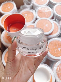 Kem v7 toning light Hàn quốc