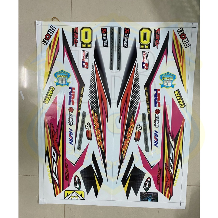 ( Quí khách vui lòng mang ra tiệm cho thợ dán ) Tem sonic 150 trắng hồng