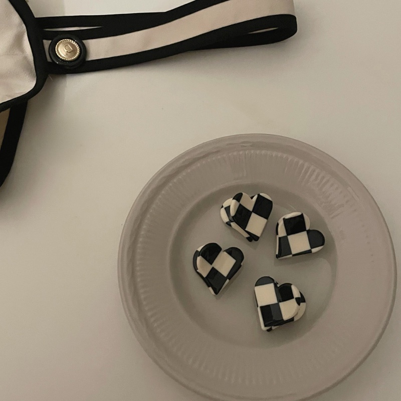 Kẹp tóc càng cua mini họa tiết caro trái tim cho nữ