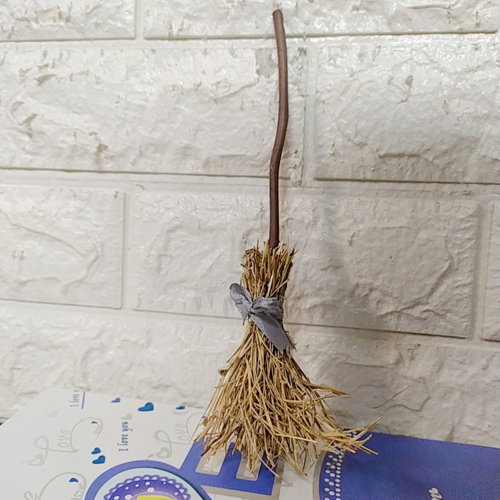 Chổi Phù Thủy Cho Doll