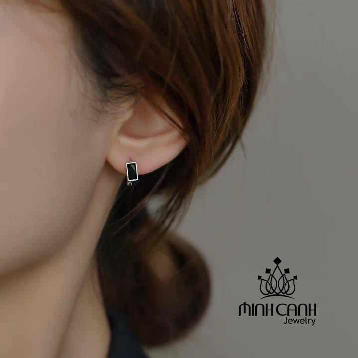 Bông Tai Khóa Bấm Chữ Nhật Đen Minh Canh Jewelry