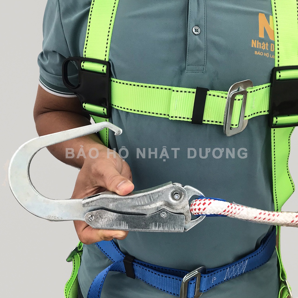 Dây an toàn toàn thân 1 móc sắt có giảm xóc TX02, Dây bảo hộ lao động Nhật Dương leo trèo làm việc trên cao