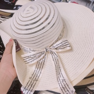 Nón cối vành rộng